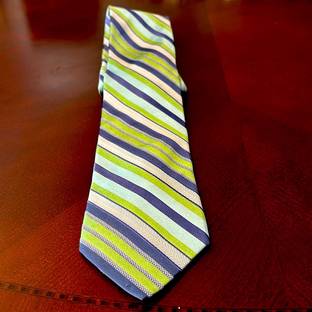 Ted Baker London 100% silk tie